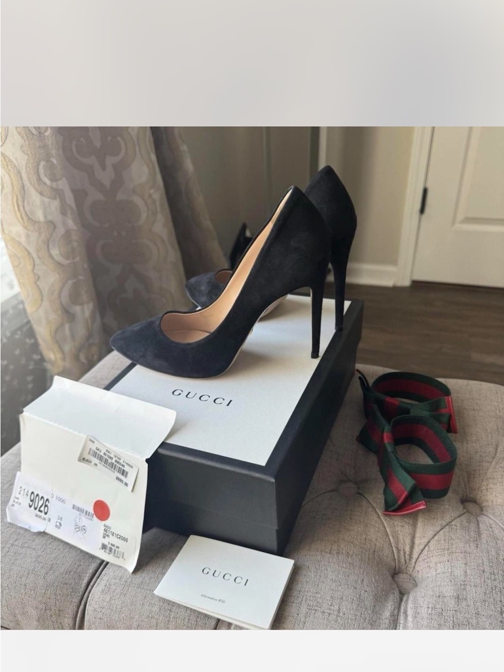 Gucci Sylvia Black Suede Pumps with Removable Bow - Picture 4 of 8